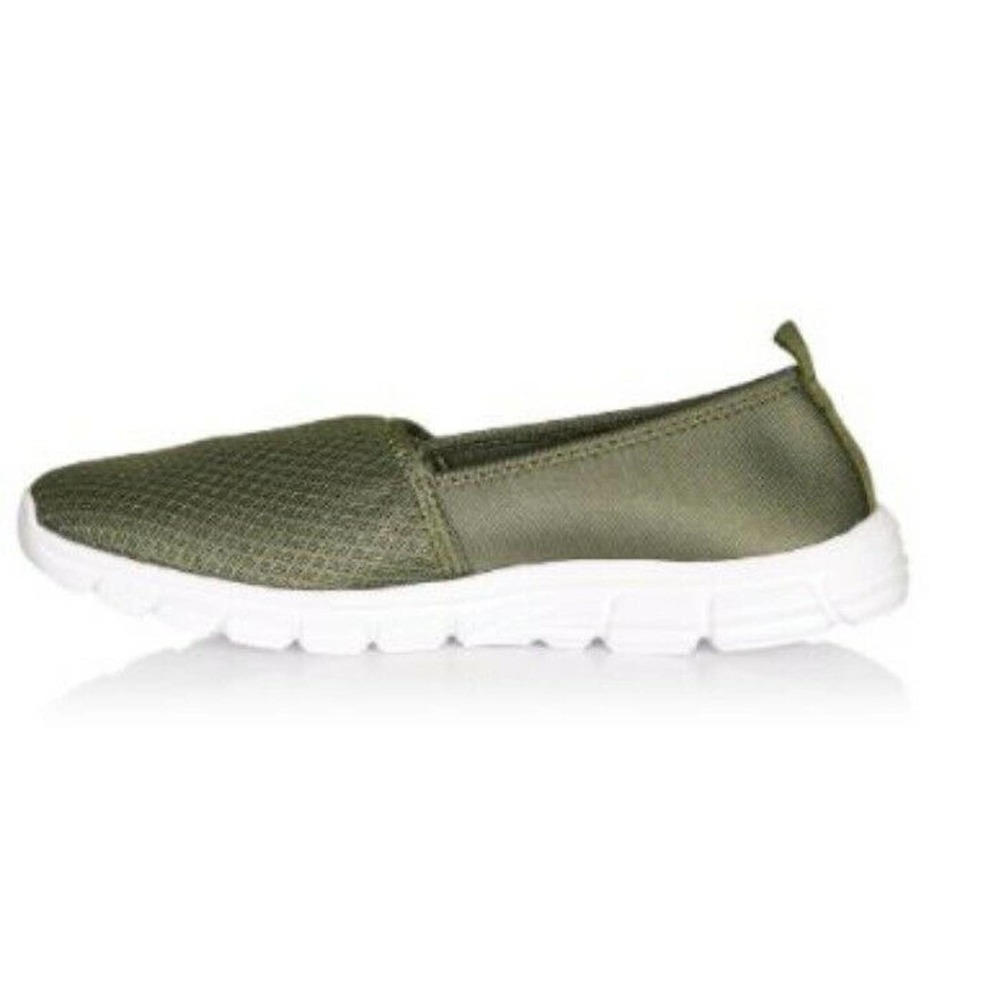 Cloud Walkers Slip On Zadie - Size 11W